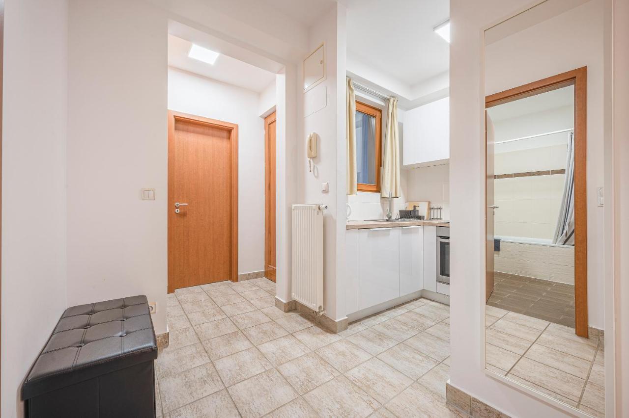 Modern Apartment With Garage Budapest Ngoại thất bức ảnh