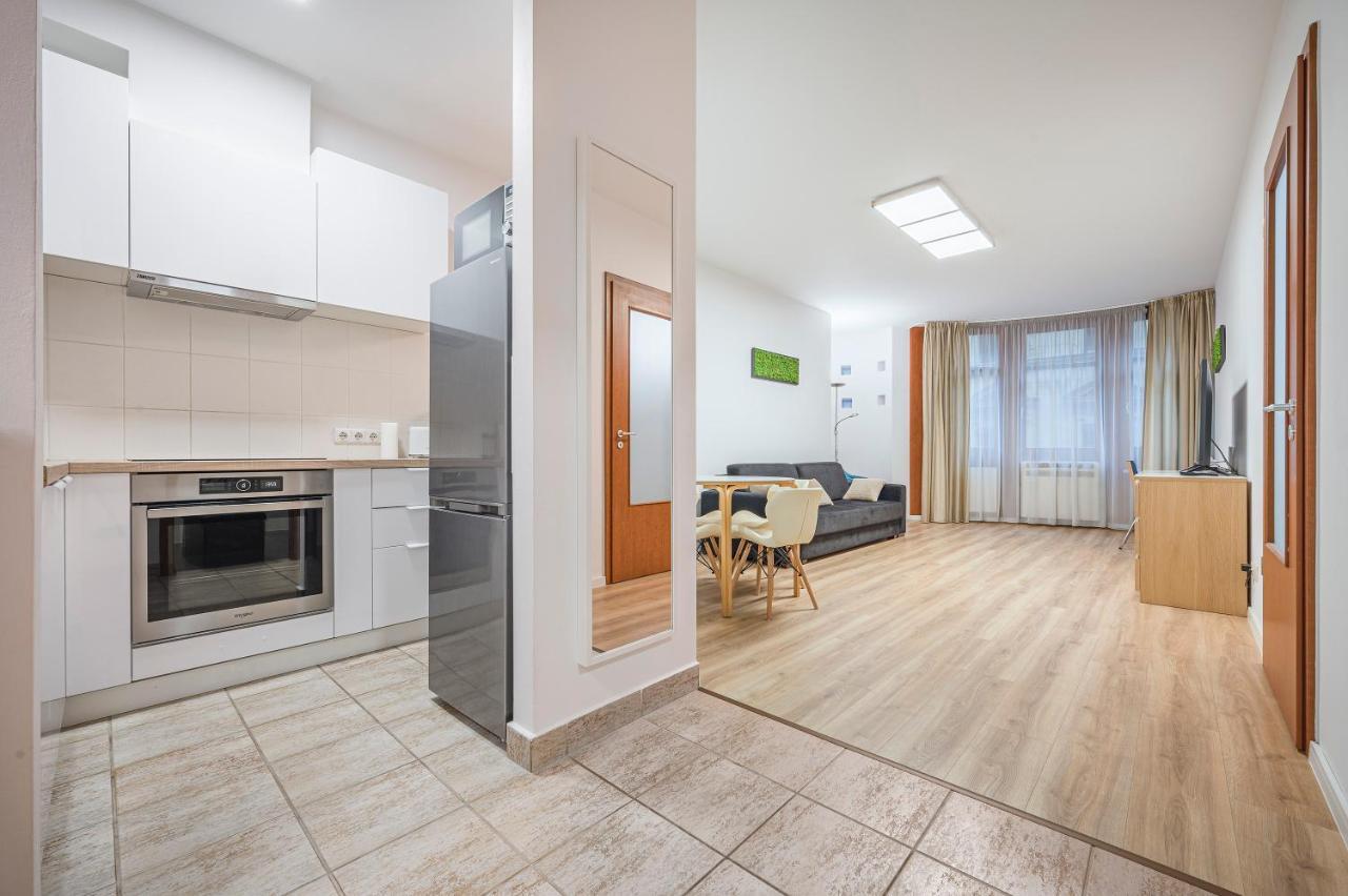 Modern Apartment With Garage Budapest Ngoại thất bức ảnh