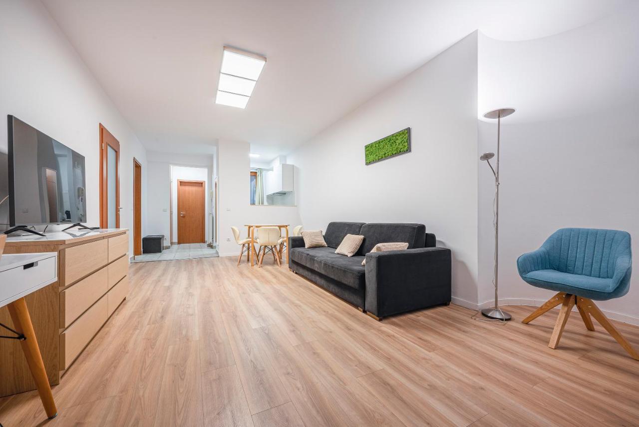Modern Apartment With Garage Budapest Ngoại thất bức ảnh