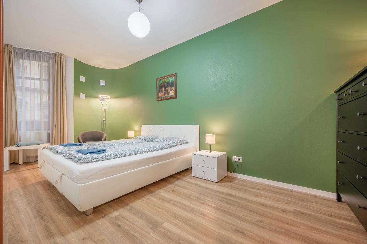 Modern Apartment With Garage Budapest Ngoại thất bức ảnh